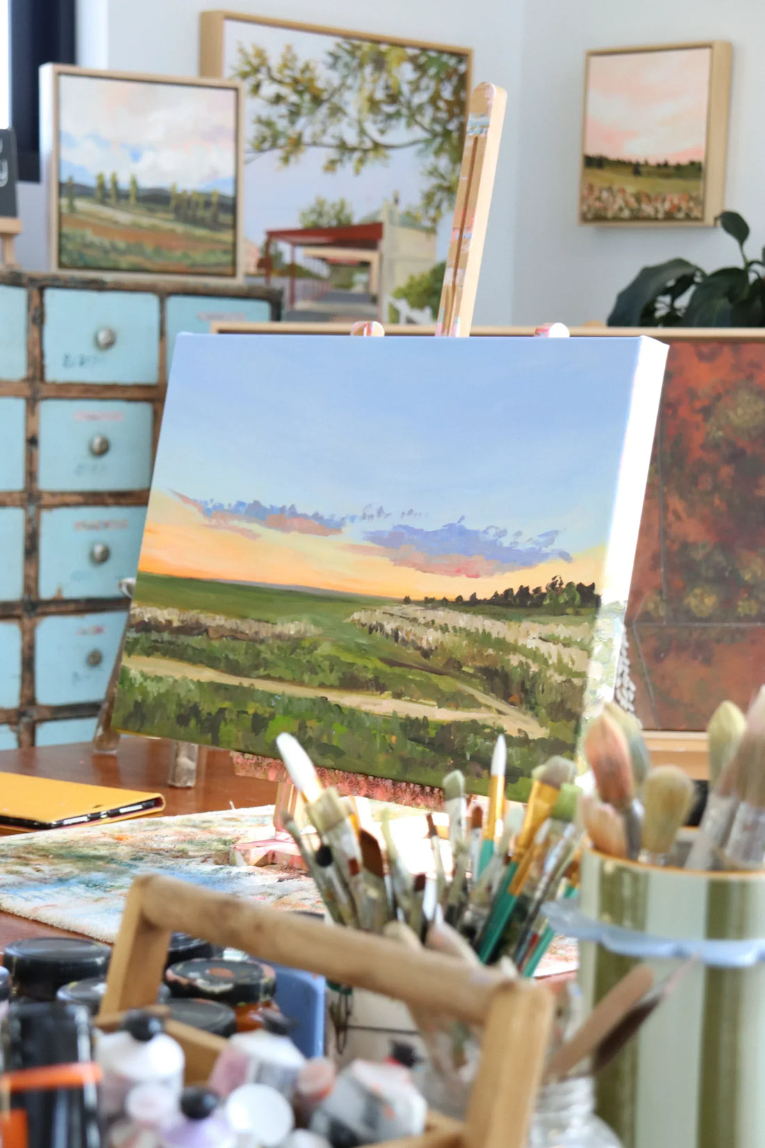 5 Reasons People Commission Paintings of Family Properties